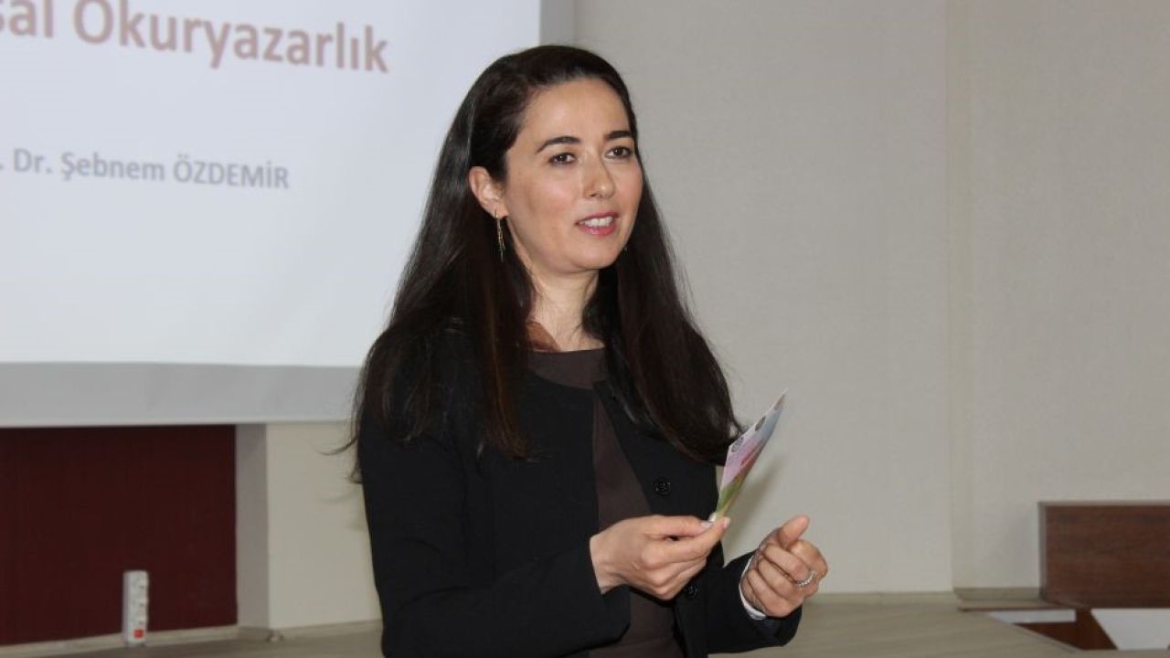 Üniversite öğrencilerine finansal okur yazarlık anlatıldı