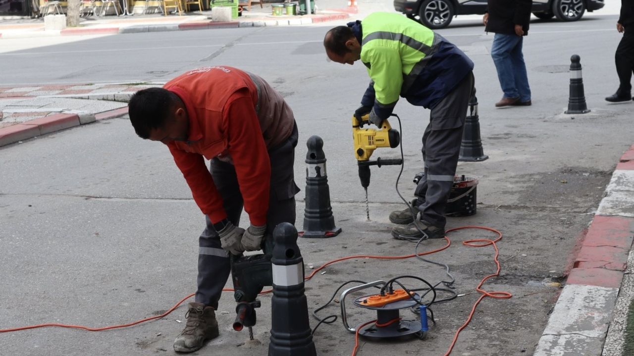 Uşak’ta araç ve yaya güvenliği için düzenleme çalışmaları sürüyor
