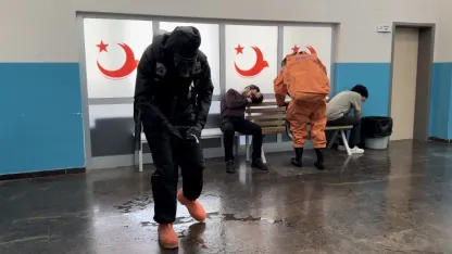 Van Geri Gönderme Merkezi’nde KBRN tatbikatı yapıldı