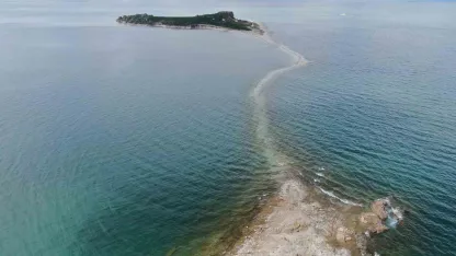 Van Gölü’nün incisi Çarpanak Adası için kritik uyarı