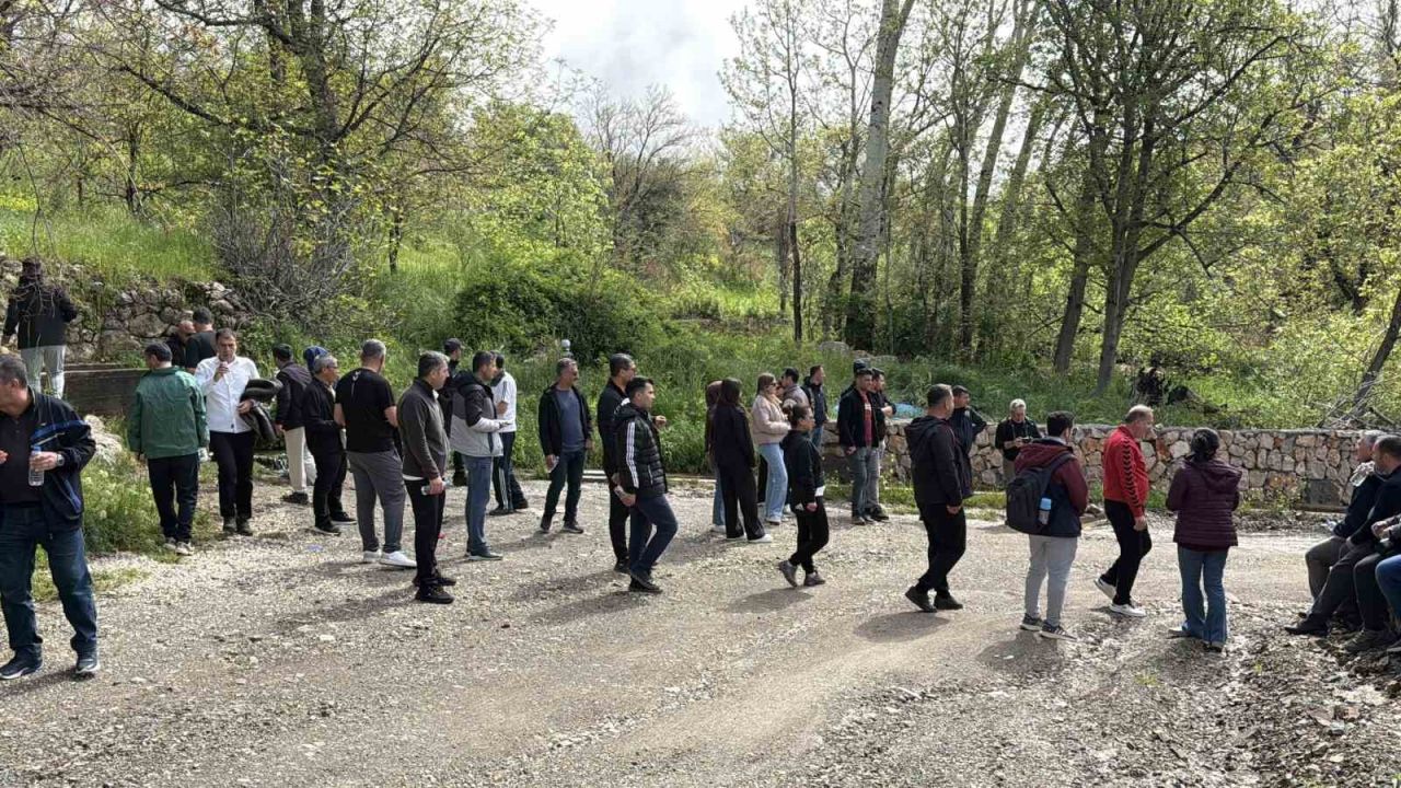Yeşillikler beldesi Tut ilçesinde doğa yürüyüşü