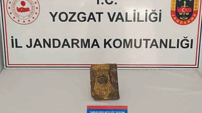 Yozgat’ta paha biçilemeyen altın yazma tarihi kitap ele geçirildi