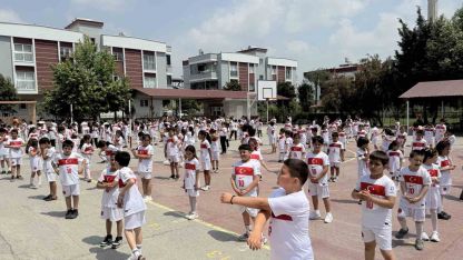 Yüzlerce öğrencinin  "10 numara" davetine Arda Güler’den cevap geldi